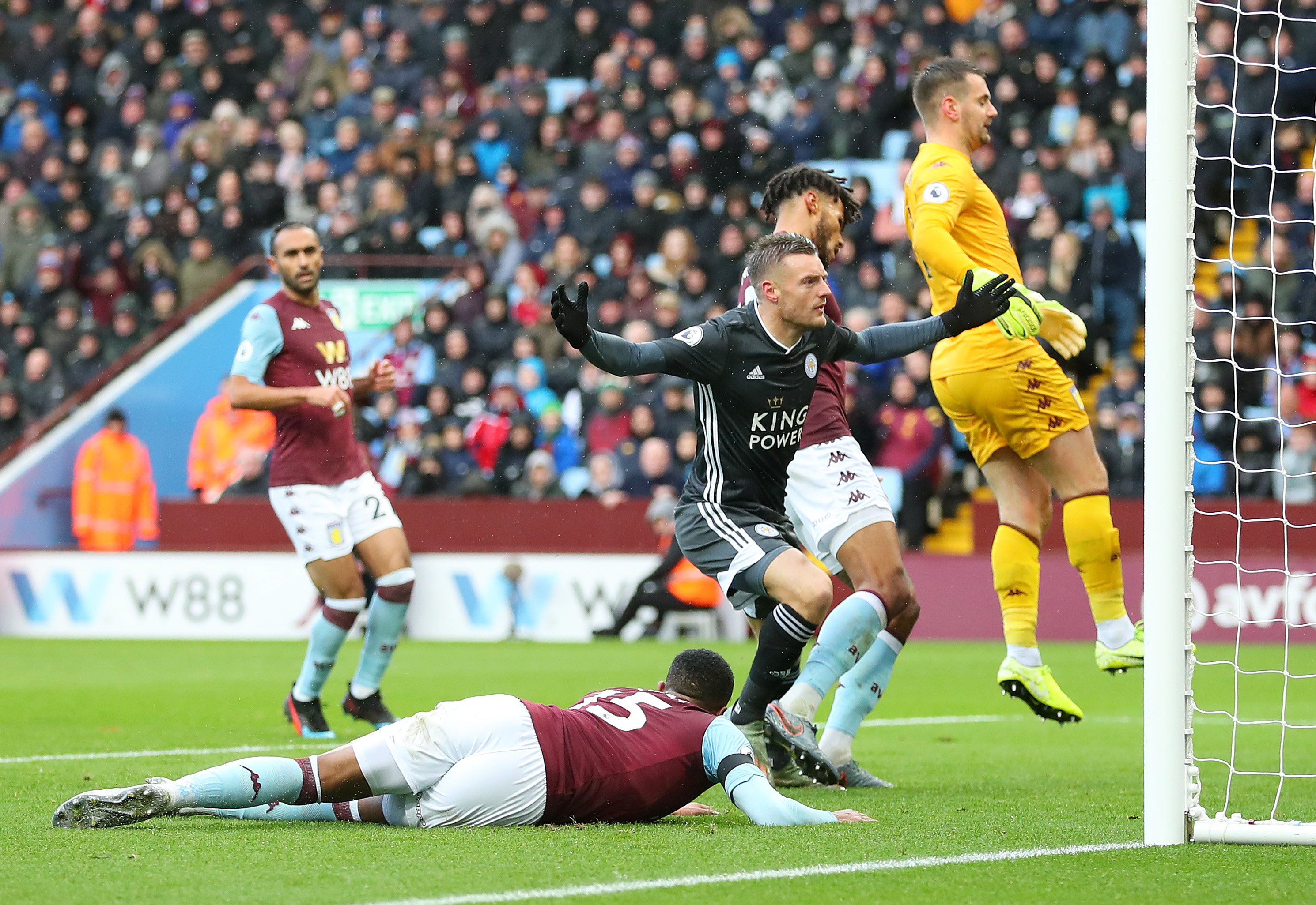 一个名不见 一个名不见