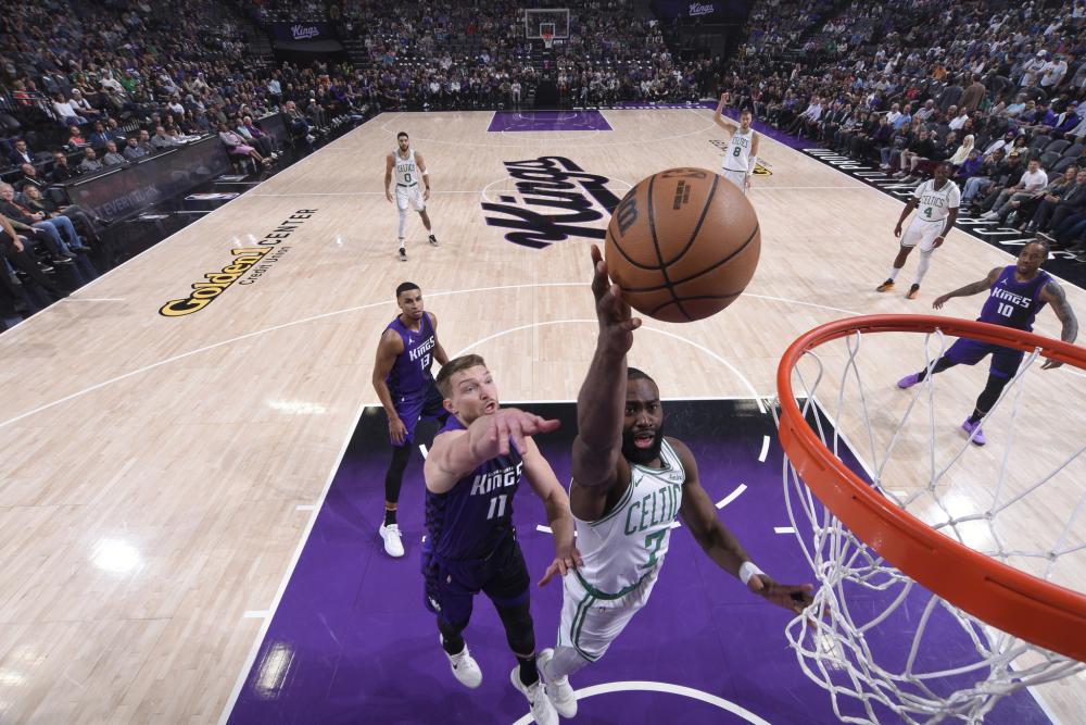 受采访时明 受采访时明