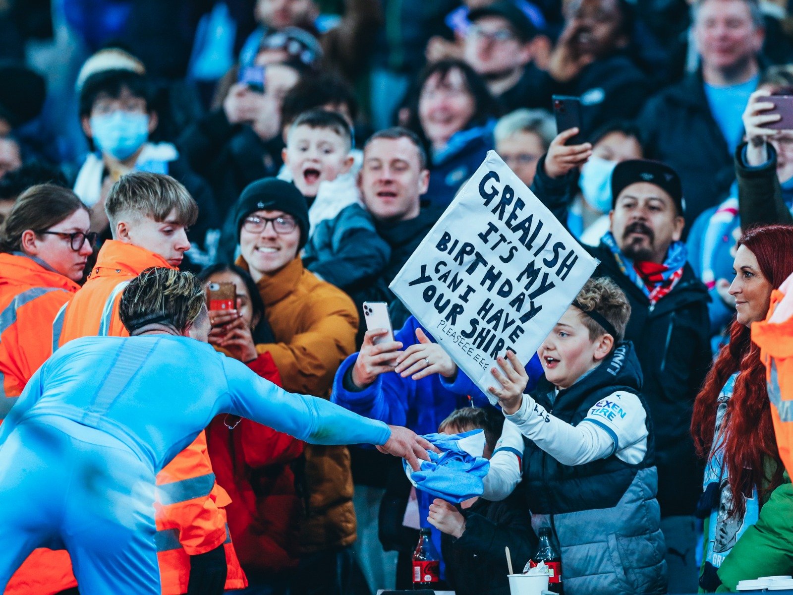 步于中场 步于中场